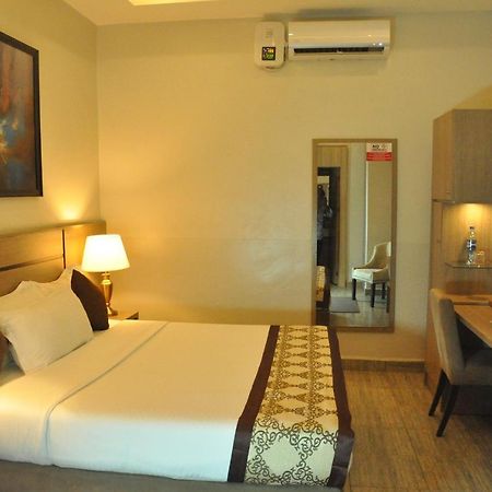 Mobushipe Moz One Executive Guest Rooms Agadez מראה חיצוני תמונה