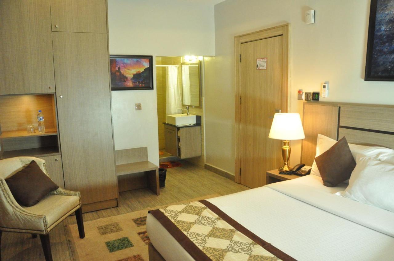 Mobushipe Moz One Executive Guest Rooms Agadez מראה חיצוני תמונה