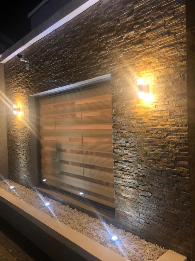 Mobushipe Moz One Executive Guest Rooms Agadez מראה חיצוני תמונה