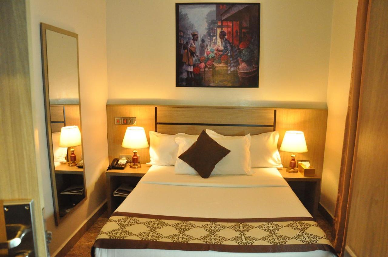 Mobushipe Moz One Executive Guest Rooms Agadez מראה חיצוני תמונה